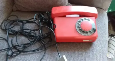 Stary telefon z PRL — praca kawunia W, Michale