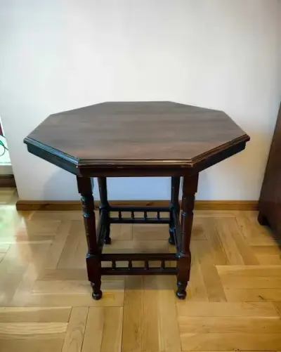 Stolik kawowy drewniany vintage – retro, ośmiokątny — praca Karolina, Konin