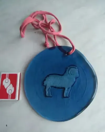Szklana zawieszka. Suncatcher. Zodiak. Baran. Średnica 14, 5 cm. — praca Arek, Koszalin