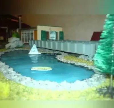 SZTUCZNA WODA 0,5L Makieta Diorama. Bezbarwna. — praca Tomek kolejorz, Łask