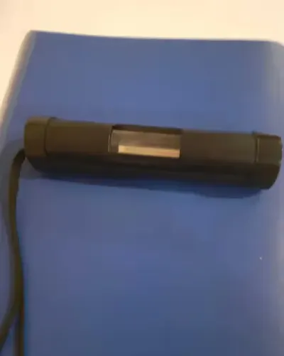 Tester mini lampa ultra fioletUdo banknotow i szukania bursztynowUV — praca Danuta, Kozy