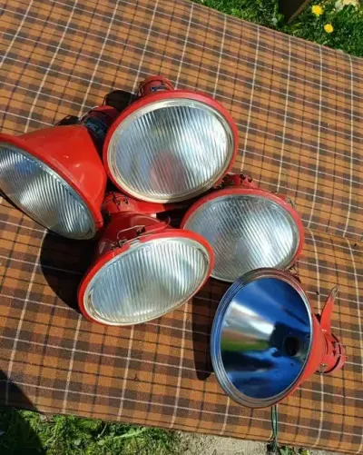 Vintage industrialne reflektory TESLA Elektrosignal PRL loft Czechosłowacja komplet 5 szt. — praca Wiktoria, Sulechowo