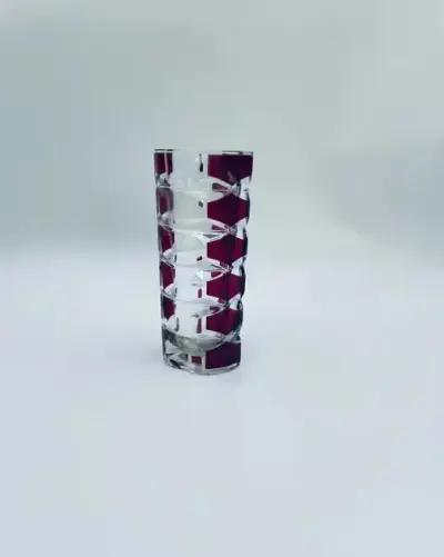 Wazon dekoracyjny Windsor Rubis Luminarc lata 70te — praca Monika, Przekora