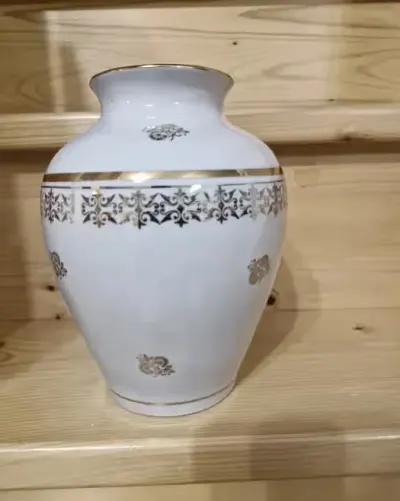 Wazon Porcelana Chodzież 21cm PRL — praca Maciej, Szczawno-Zdrój