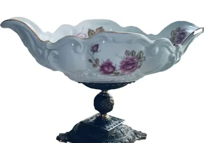 Żardiniera porcelana — praca Domenico, Boguchwała