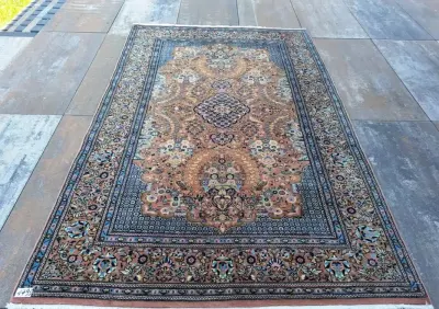 Ekskluzywny Perski wełniany dywan Ghoum 138 × 216 cm – Arcydzieło Orientalnego Rzemiosła — praca orientalplace2020, Milejowice