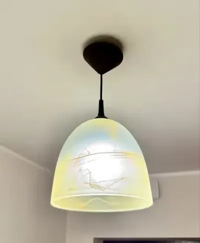 Lampa wisząca Alfa szklany klosz — praca Kasia, Warszawa