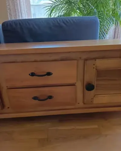 Szafka pod telewizor, komoda — praca iga, Wieprz