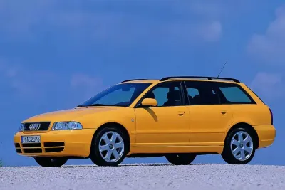 AUDI S4 Avant plakat nie jest to poster z żadnej gazety — praca Piotr, Wrocław