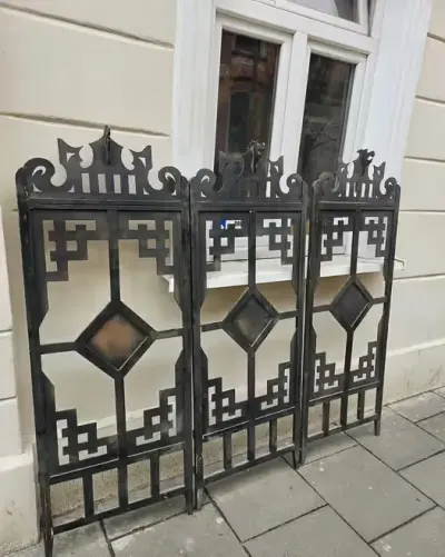 Ażurowe  elementy,  parawan — praca Lech, Kraków
