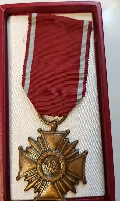Brązowy Krzyż zasługi PRL medal — praca Przemek, Poznań