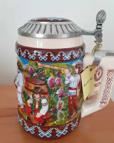 Ceramiczny kufel z pokrywką Meotida — praca Patrycja, Poznań