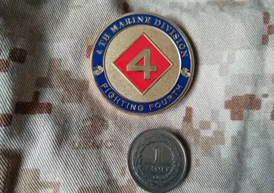 Challenge coin 4 Dywizja Marines USMC — praca Mieczysław, Gdańsk