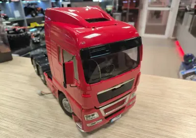 Ciężarówka zdalnie sterowana MAN Tamiya 1/14 2,4ghz z naczepą chłodnia — praca RCPITSTOP, Gdańsk