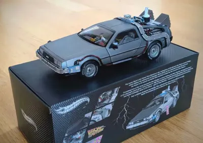 DeLorean Hot Wheels Elite Back to the Future 1:18 — praca Milo, Łódź