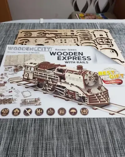 Drewniany model do skladania wooden express — praca Hanna, Poznań