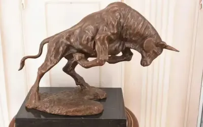 Duży Masywny Byk Bitewny - Corrida Korrida - Toro Bravo - Figura — praca AntykiDecco, Kraków