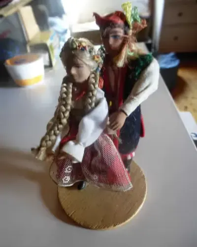 Figurki kolekcjonerskie lalki Regionalne Cepelia — praca Jola, Łódź