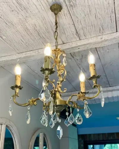 Francuski kryształowy Żyrandol nr. 40 mosiądz Antyk Lampa — praca Rocaille Pracownia francuskich antyków sp. z o.o., Wrocław