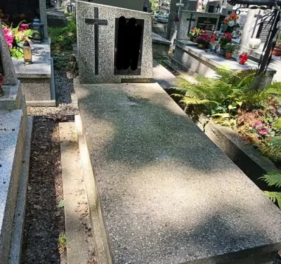 Grób cmentarz Rakowicki — praca waclaw13, Kraków