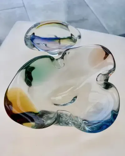 Huta Mstisov Rapsodia F. Zemek Komplet 2 pater Czechosłowqcja 1950te — praca ArtCollector, Szczecin