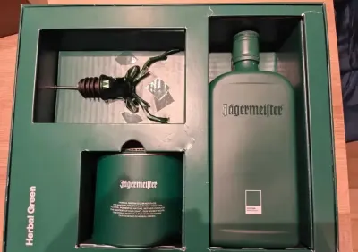Jägermeister Pantone Zielony 191/560 — praca Artur Łuszcz, Wrocław