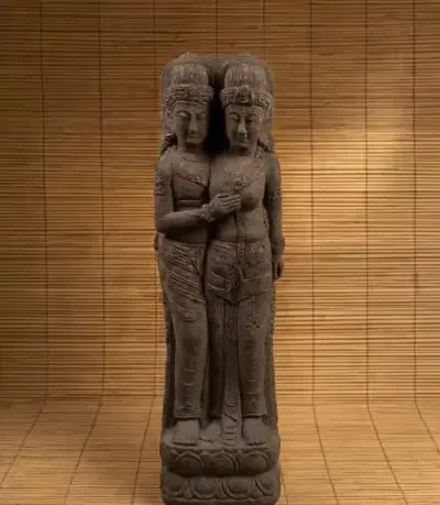 Kamienna rzeźba Rama Shinta z Bali — praca slawomirkaczynski1, Warszawa