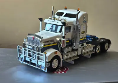 Kenworth T909 Z01412 Prime Mover Truck - Centurion - Drake skala 1:50 — praca Piotr, Poznań