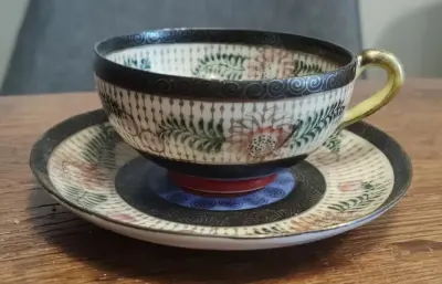 Kolekcjonerska Filiżanka japońska porcelana, ok. 1920 rok — praca Dawid, Gdańsk