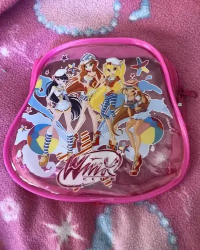 Kosmetyczka Winx Club – oryginalny gadżet z magazynu — praca Sylvrea, Poznań