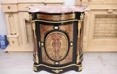 Królewska Komoda Boulle - Liczne Zdobienia, Drewno + Blat Marmur — praca AntykiDecco, Kraków