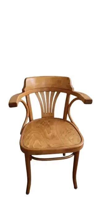 Krzesła gięte THONET — praca New design--New style, Warszawa