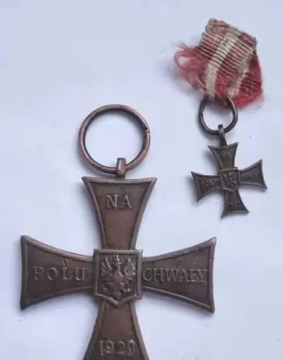 Krzyż Walecznym 1920 nie odznaka nie orzełek Knedler miniaturk MAŁY nr — praca Andrzej, Łódź