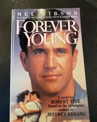 Książka Forever Young Mel Gibson — praca Alan, Gdańsk