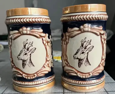 Kufle ceramiczne z motywem myśliwskim jeleń — praca Krzysztof, Wrocław
