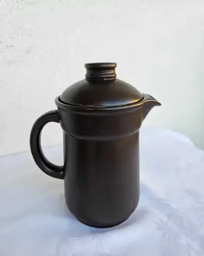 Kultowy dzbanek kawiarka kamionka Bochnia PRL vintage retro czekoladowy — praca Małgorzata, Gdańsk