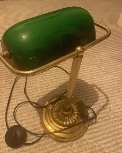 Lampa bankierska nocna — praca Marcin, Wrocław