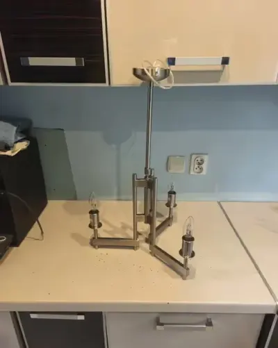 Lampa wisząca trzyramienny metal 3xe14 sufitowa żarówki gratis — praca artur, Wrocław