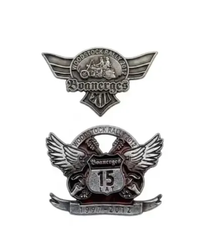Metalowe przypinki motocyklowe jubileuszowe Woodstock Boanerges 2010 i 2012 — praca Patrycja, Wrocław