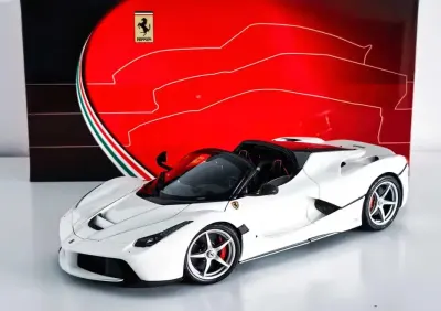 Model Ferrari LaFerrari Aperta Bianco Italia BBR 1/18 — praca Mateusz, Poznań