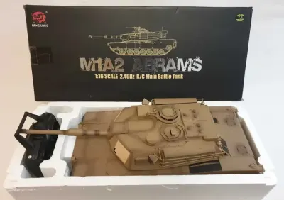 Model RC czołgu Abrams M1A2 skala 1:16 firmy Heng Long TK-7.0 2,4 GHz — praca Stanisław, Warszawa