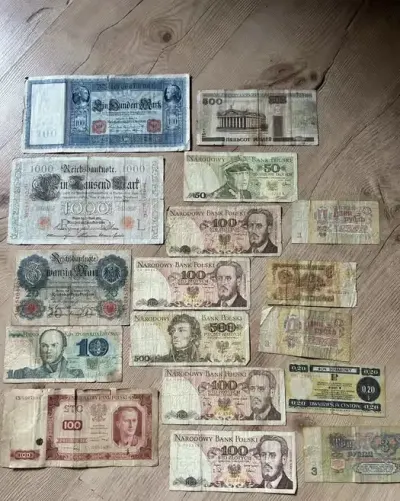 Monety i banknoty — praca Marek, Wrocław