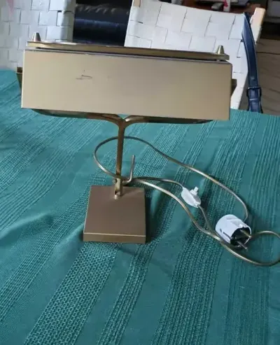 Mosiężna lampa fortepianowa — praca Jerzy, Kraków