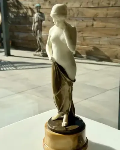 Muzealny Akt Art Déco H. Senker / H. Schumacher Marmur Sienna 1920r — praca ArtCollector, Szczecin