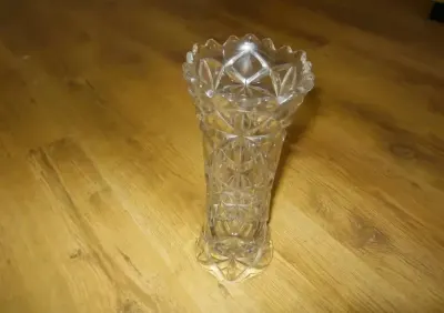 Kryształ PRL wazon śr. 10cm. wys. 25cm. — praca Tomek, Łódź