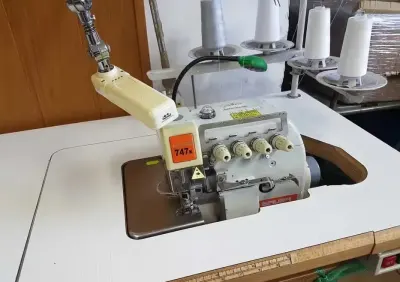 Owerlok 4 nitkowy Siruba 747K 230V — praca 880486001, Warszawa