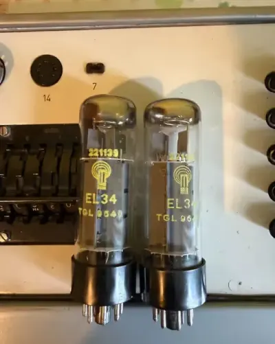 Para lamp elektronowych EL-34 — praca Franciszek, Wrocław