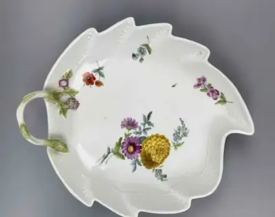 Paterka Miśnia ok. 1760 r. forma liścia — praca RAJ ART WODZKI, Warszawa