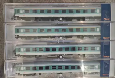 Pełny komplet wagonów Roco DB, IV/V, H0 — praca Krzysiek, Kraków
