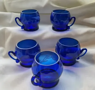 Piękne kobaltowe szklaneczki z uchwytem 5 sztVintage — praca 4syl73cha, Łódź